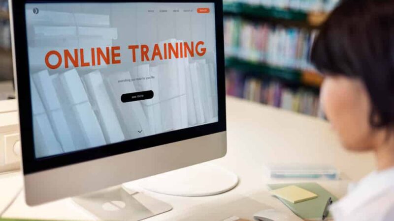 distance-learning-online-webpage-interface-min distance-learning-online-webpage-interface-min